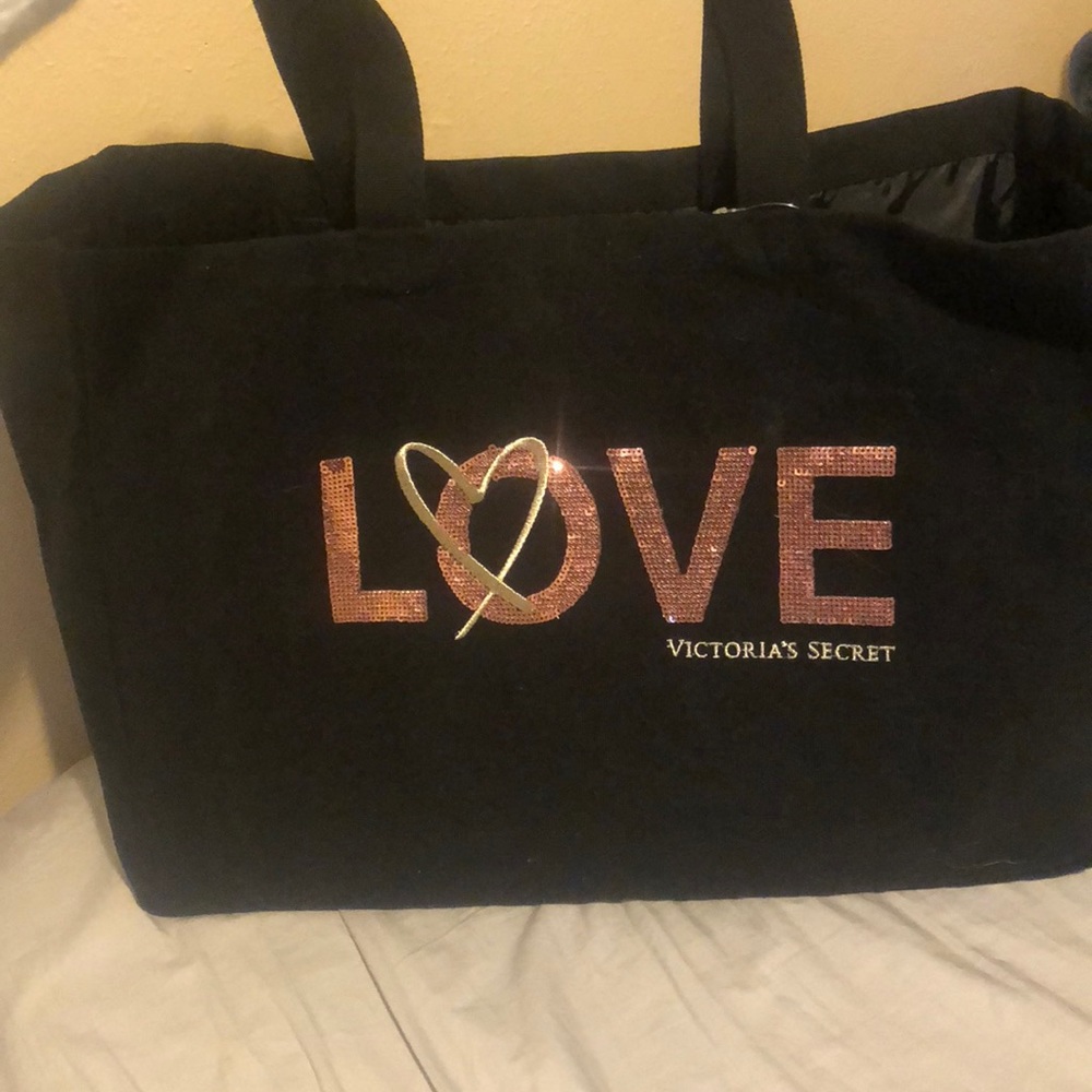 Victoria’s Secret travel tote